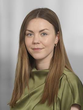Laura Marie Sinius Månsson, Konsulent