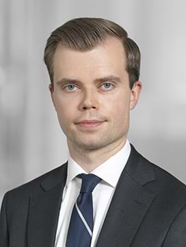 Louis Wolf Kristiansen, Konsulent, advokat