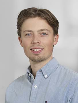 Oliver Holst, Studentermedarbejder, receptionist