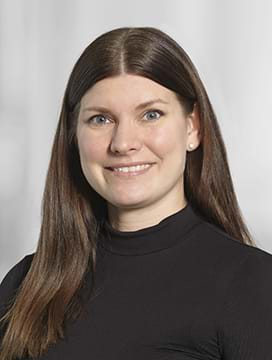 Stina Lindberg McAuley, Chefkonsulent, advokat